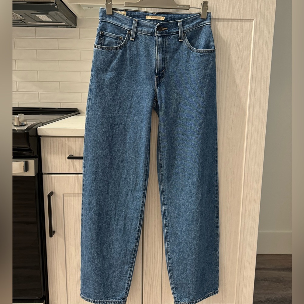 levis “baggy dad”